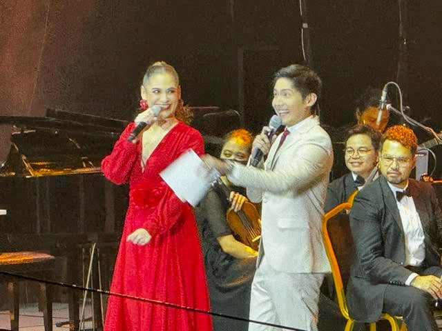 The riveting musical show was ably carried through by ABS-CBN resident host Robi Domingo and Jasmine Fitzgerald.