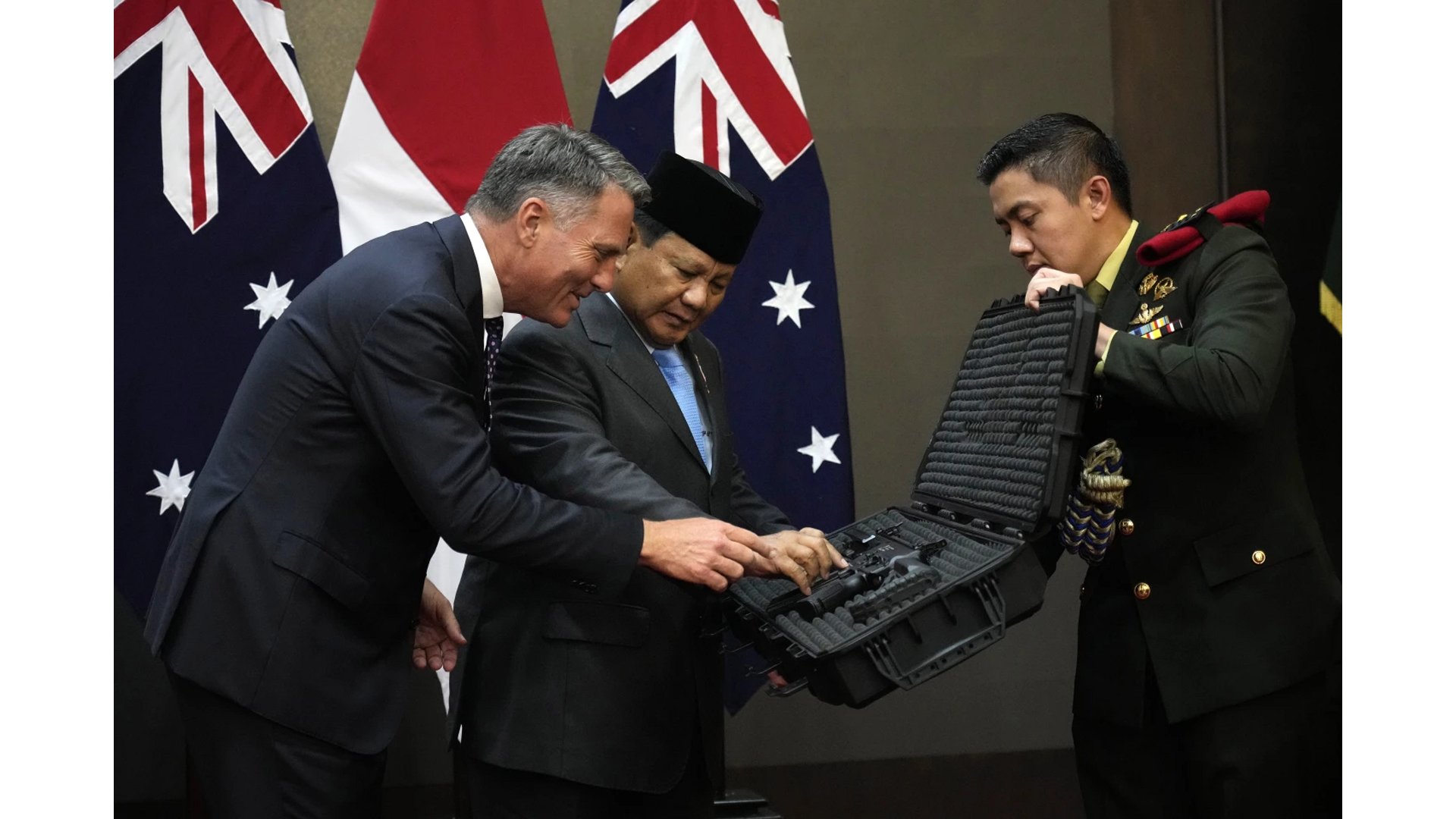 Australia, Indonesia forge defense pact