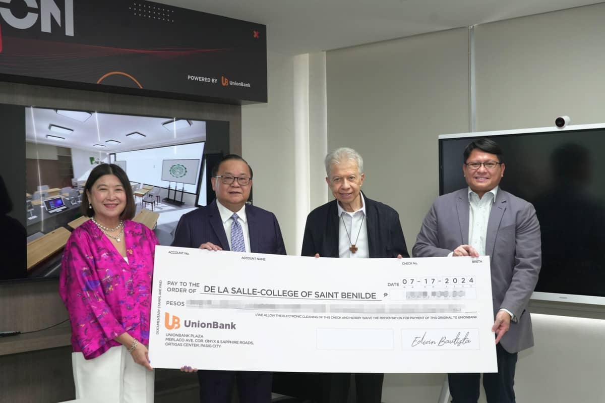 In Photo L-R: Edwin R. Bautista, Pres. & CEO - UnionBank, Brother Agustine Boquer, FSC, VP for Advancement - DLS-CSB, Michelle E. Rubio, CHRO, Sustainability & CSR Head - UnionBank, Mr. Angelo Marco U. Lacson, Vice Chancellor for Academics, DLS-CSB.