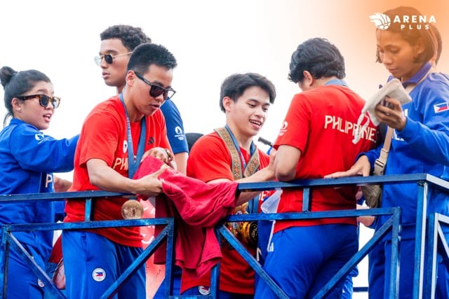 ArenaPlus welcomes Carlos Yulo to Manila Homecoming Parade

