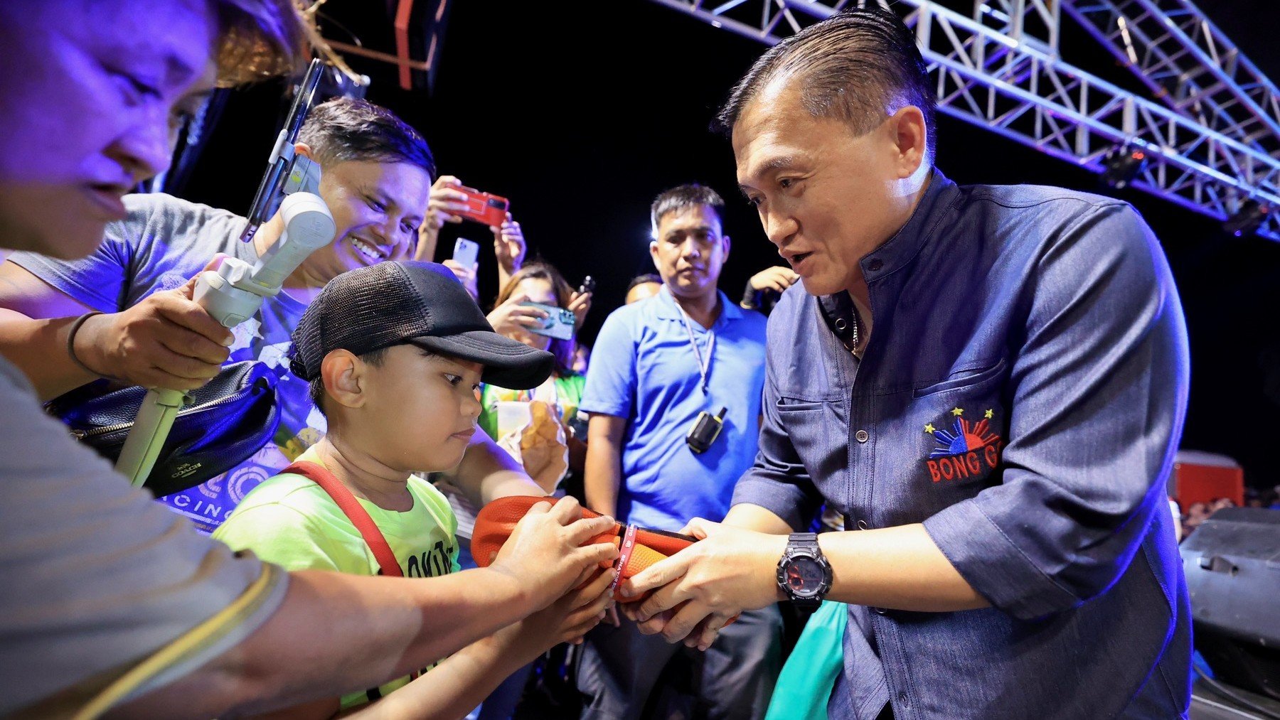 Bong Go helps struggling CDO residents