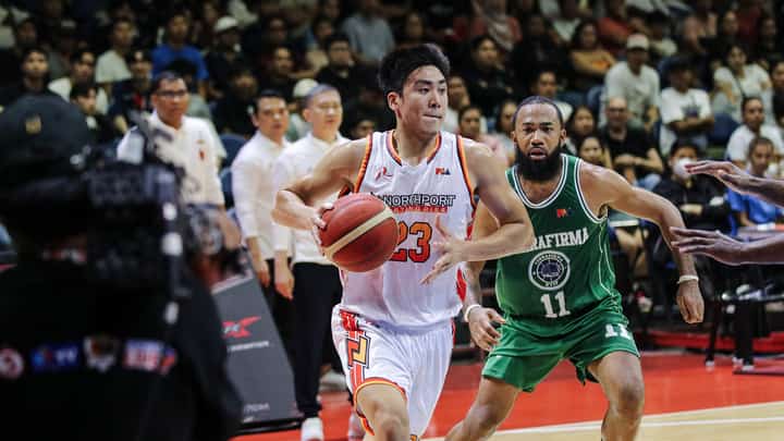 William Navarro drives his way to a 31-point performance as NorthPort whips Terrafirma, 112-93, Friday in the PBA Governors’ Cup at the Smart Araneta Coliseum.