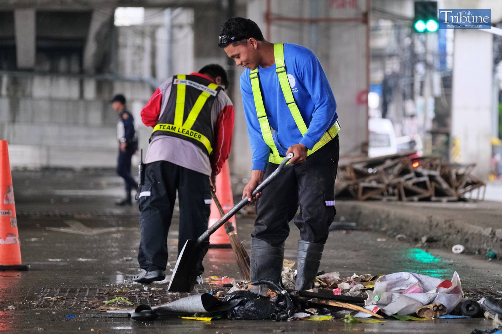 TRIBUNE-mencleaning