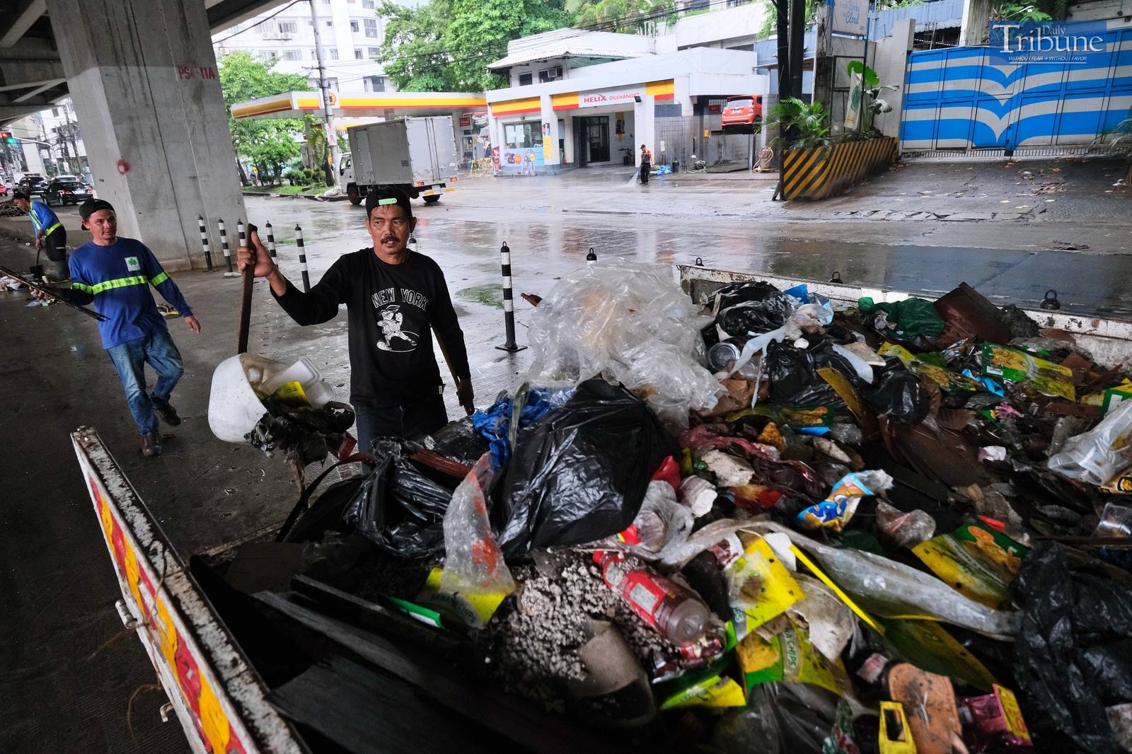 TRIBUNE-mencleaning