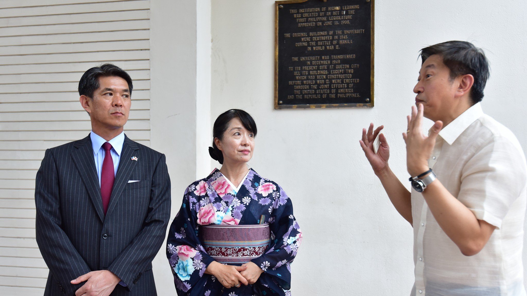 Endo visits UP Diliman