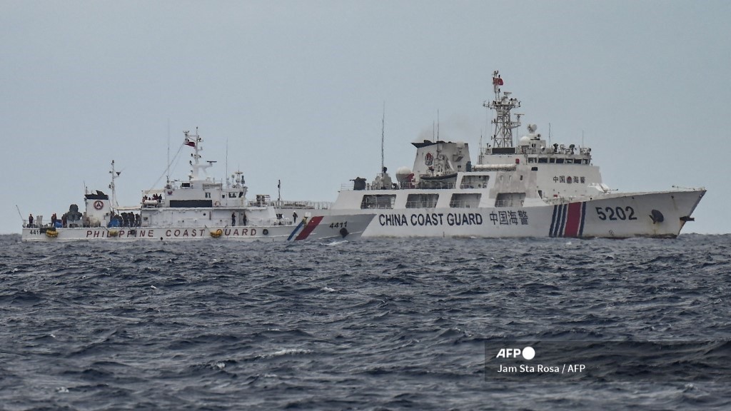 Phl says US offered to escort supply ships in disputed sea