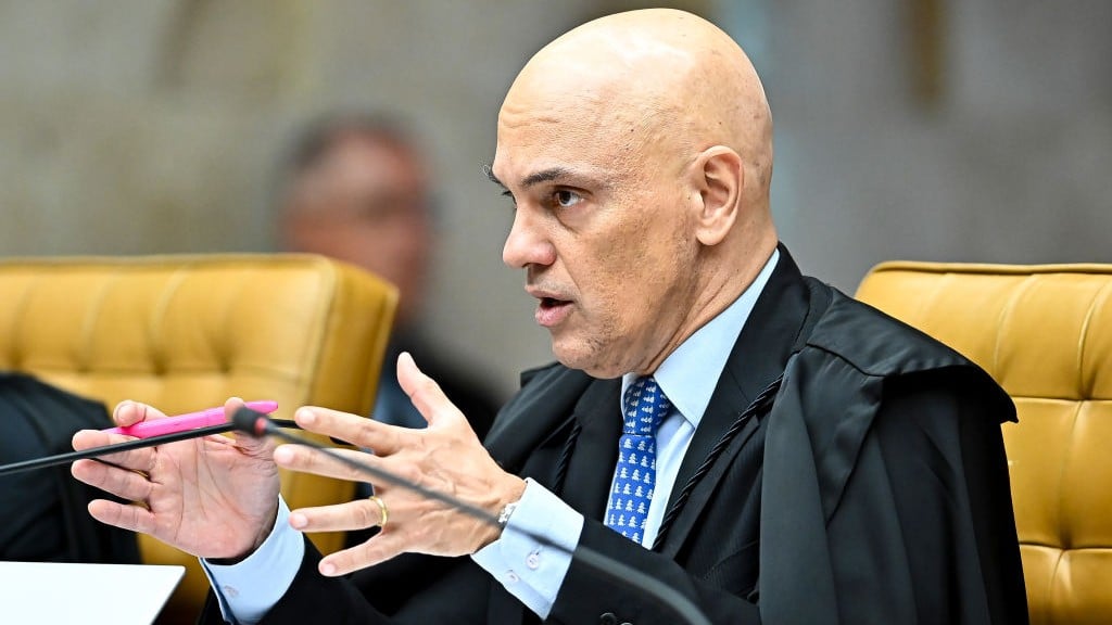 Judge orders suspension of X social network in Brazil