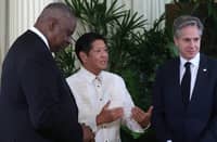 Smiles light up the faces of President Ferdinand Marcos Jr., United States Secretary of Defense Lloyd Austin (leftmost), and United States Secretary of State Antony Blinken during the US officials’ joint courtesy call in Malacañang yesterday, 30 July.