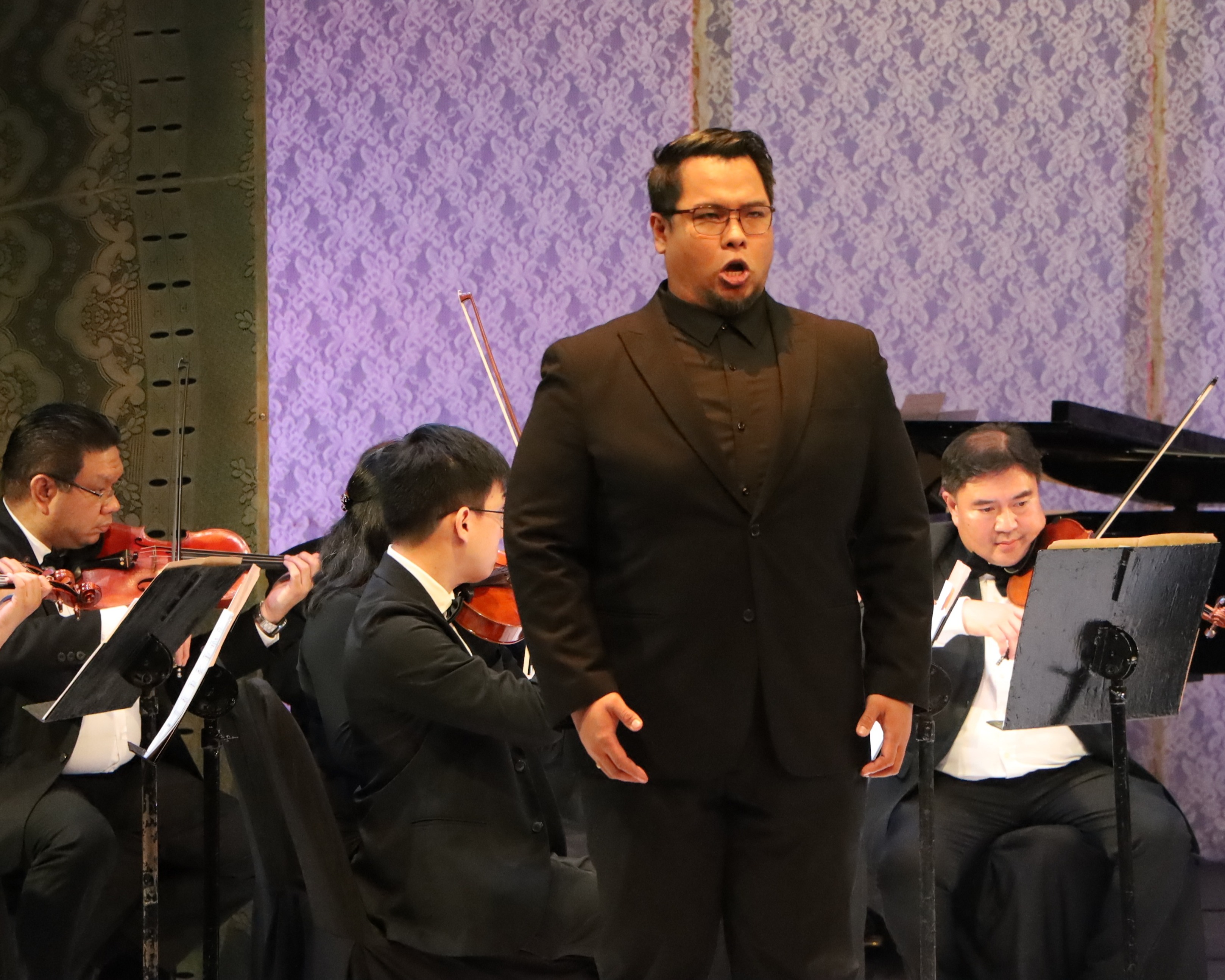 Tenor Nomher Nival.