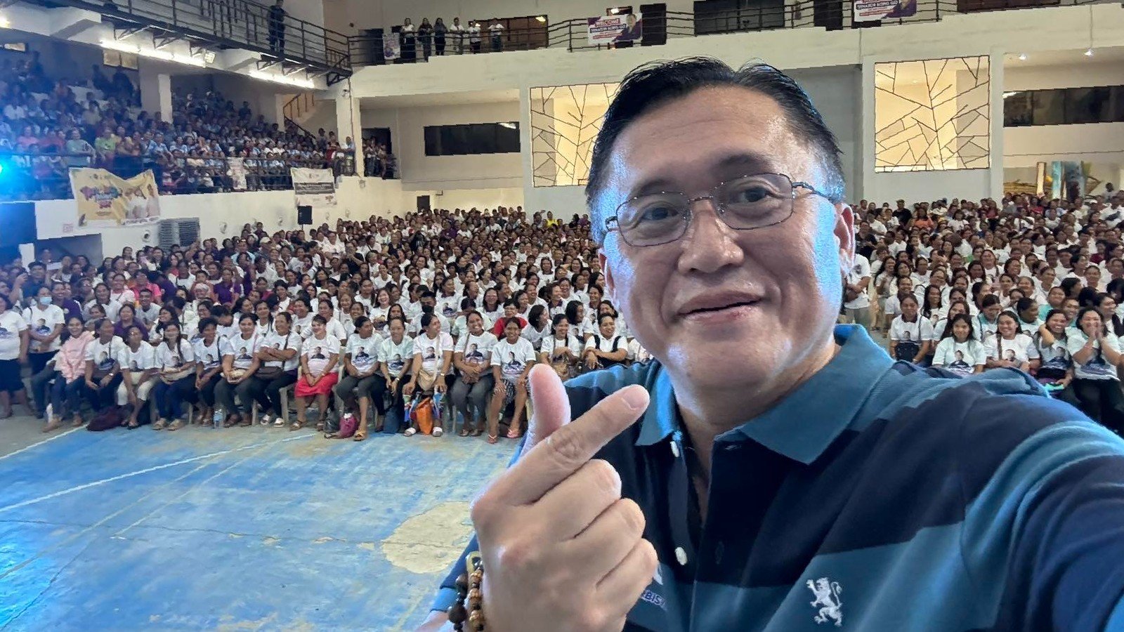Bong Go provides support to Catbalogan community health workers