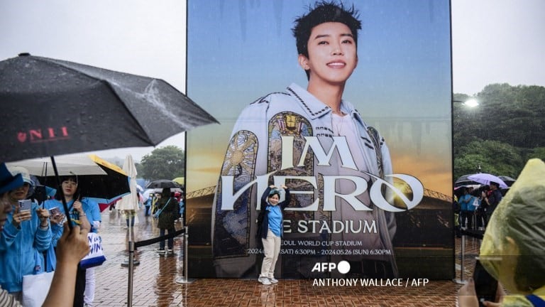 Trotting ahead of K-pop? South Korean crooner rivals BTS
