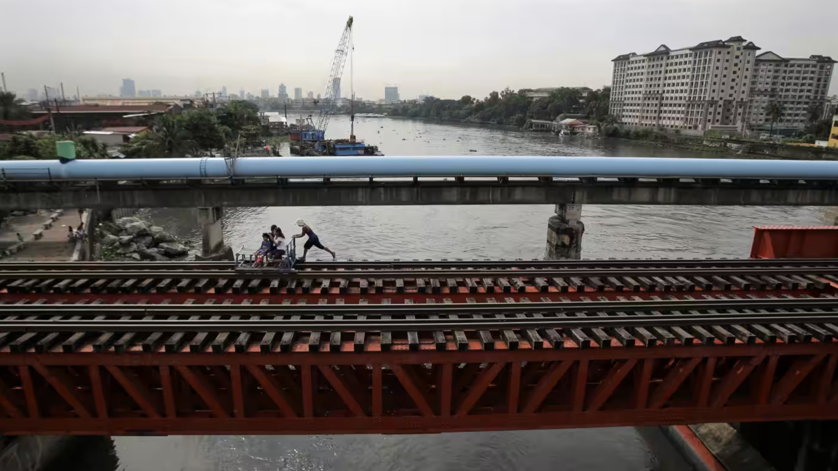Philippines seeks Japan, U.S. funding for Subic-Clark railway