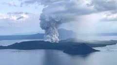 Phreatic eruption observed at Taal Volcano