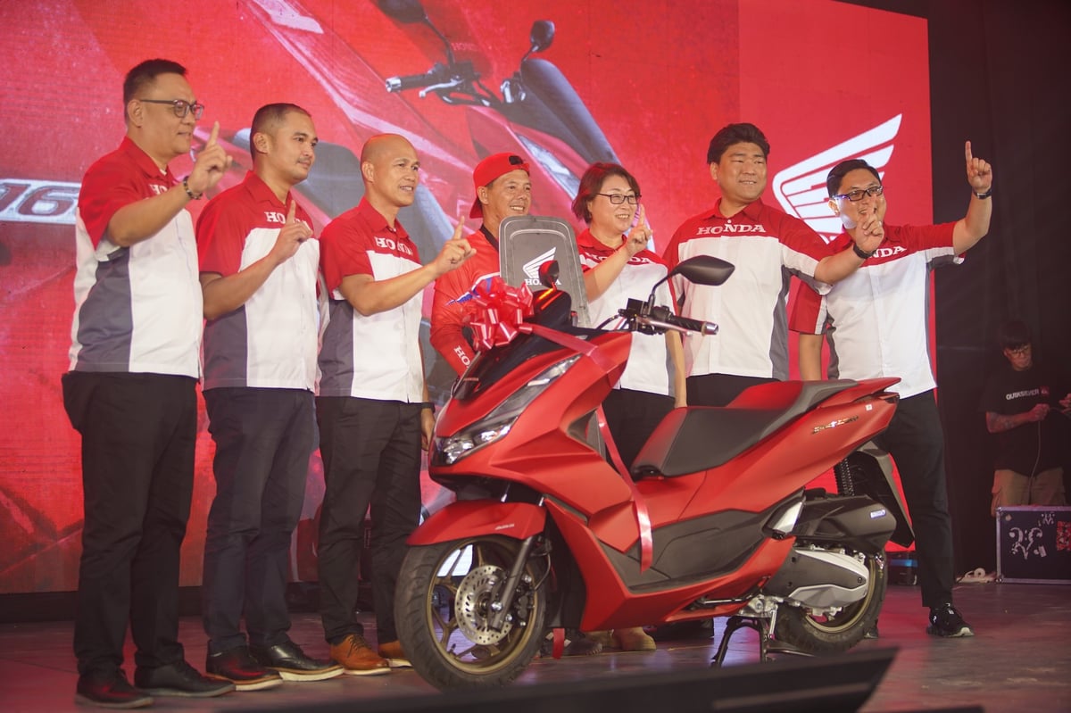WINNER of one of the bikes raffled off, a PCX160, is Michael Espejo.