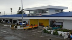 Private planes buzz Tacloban over fair