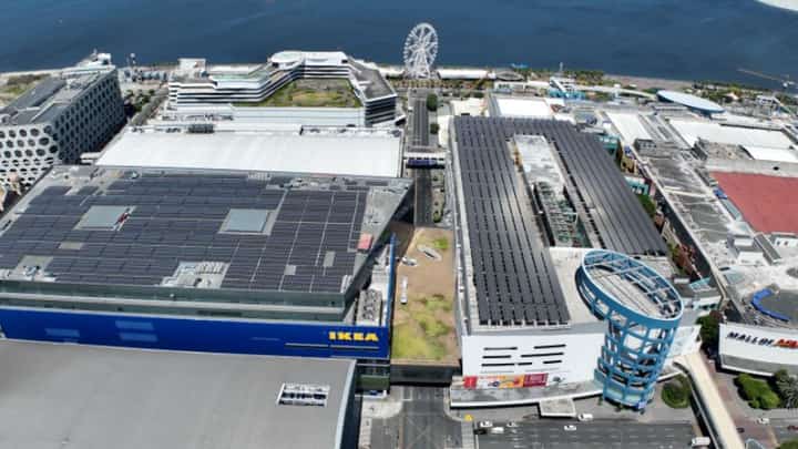 ROOFTOP of the MOA Square building (left) with the 3,672 solar panels installed.