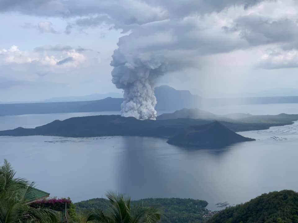 Taal emits 3,334 tonnes of sulfur oxide