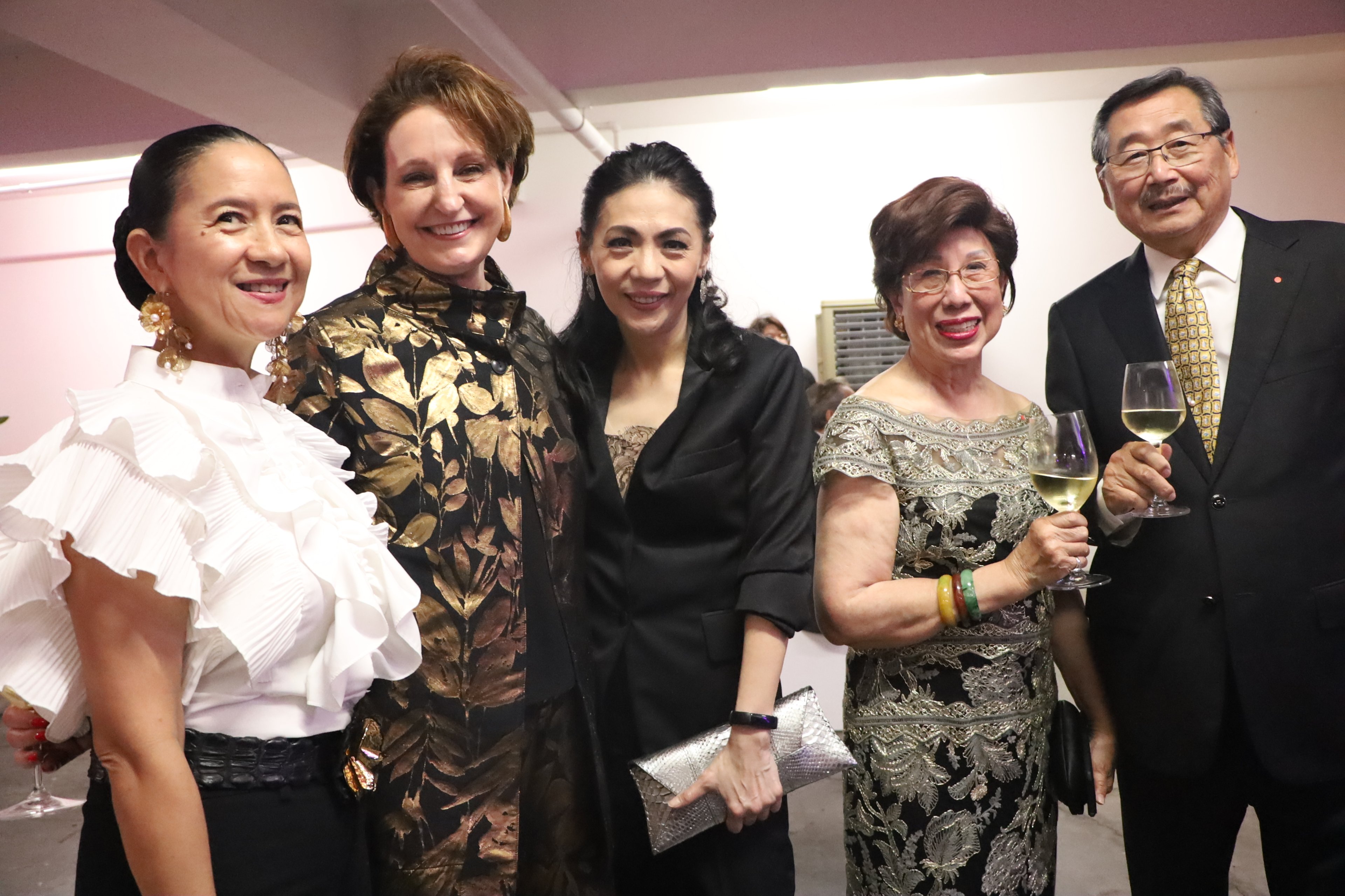 Mia Borromeo, US Ambassador to the Philippines MaryKay Carlson, CCP president Kaye Tinga, Dellie and Eddie Yap.