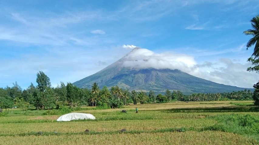 Mayon logs rockfall event amid low-level unrest