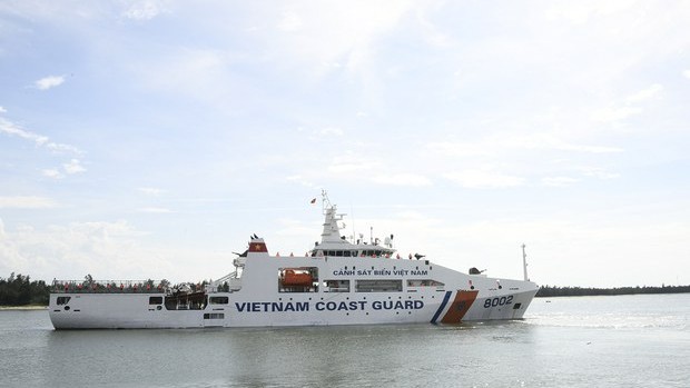 Viet Coast Guard vessel holds visit