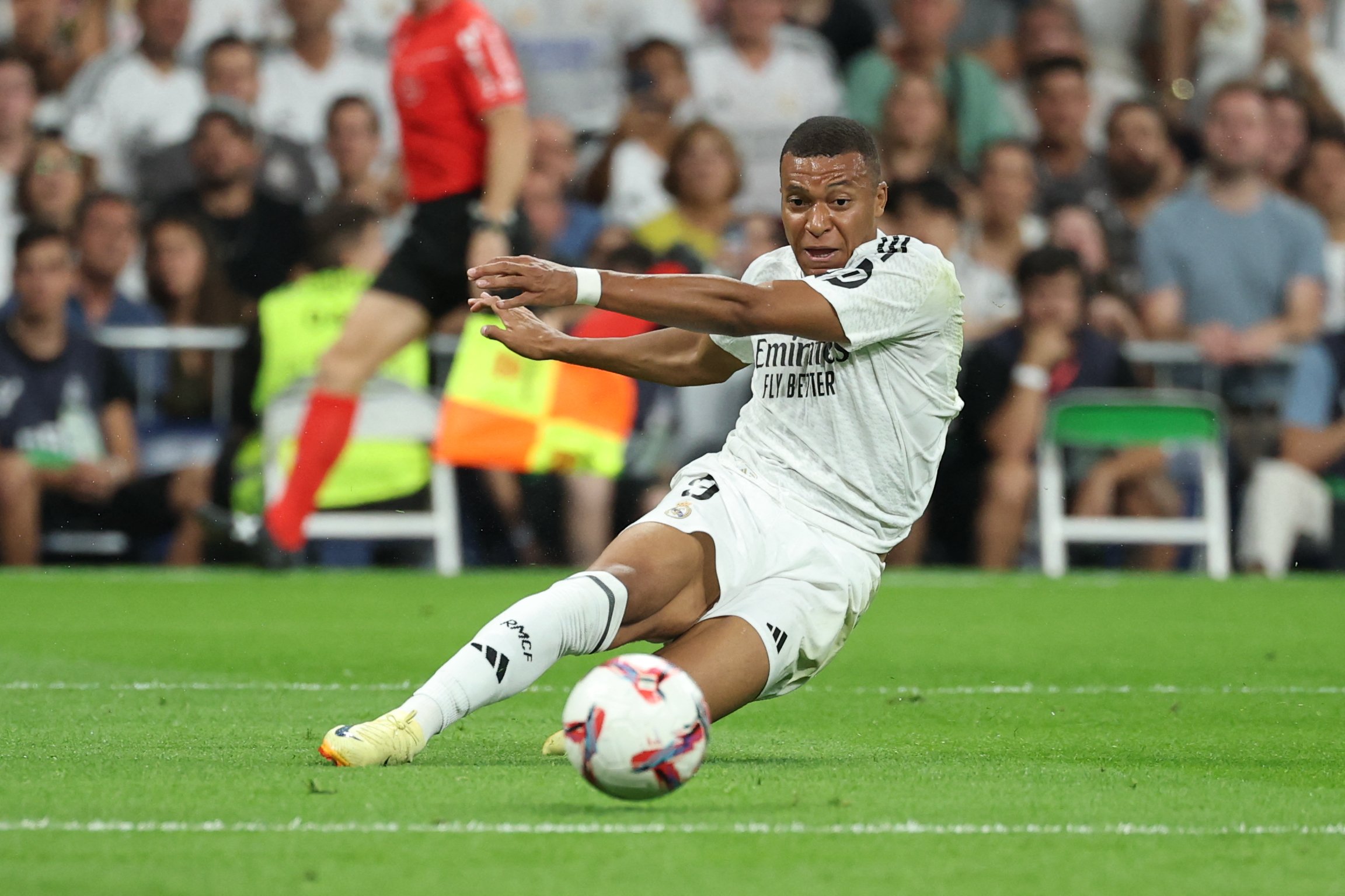 Mbappe scores 1st La Liga goals
