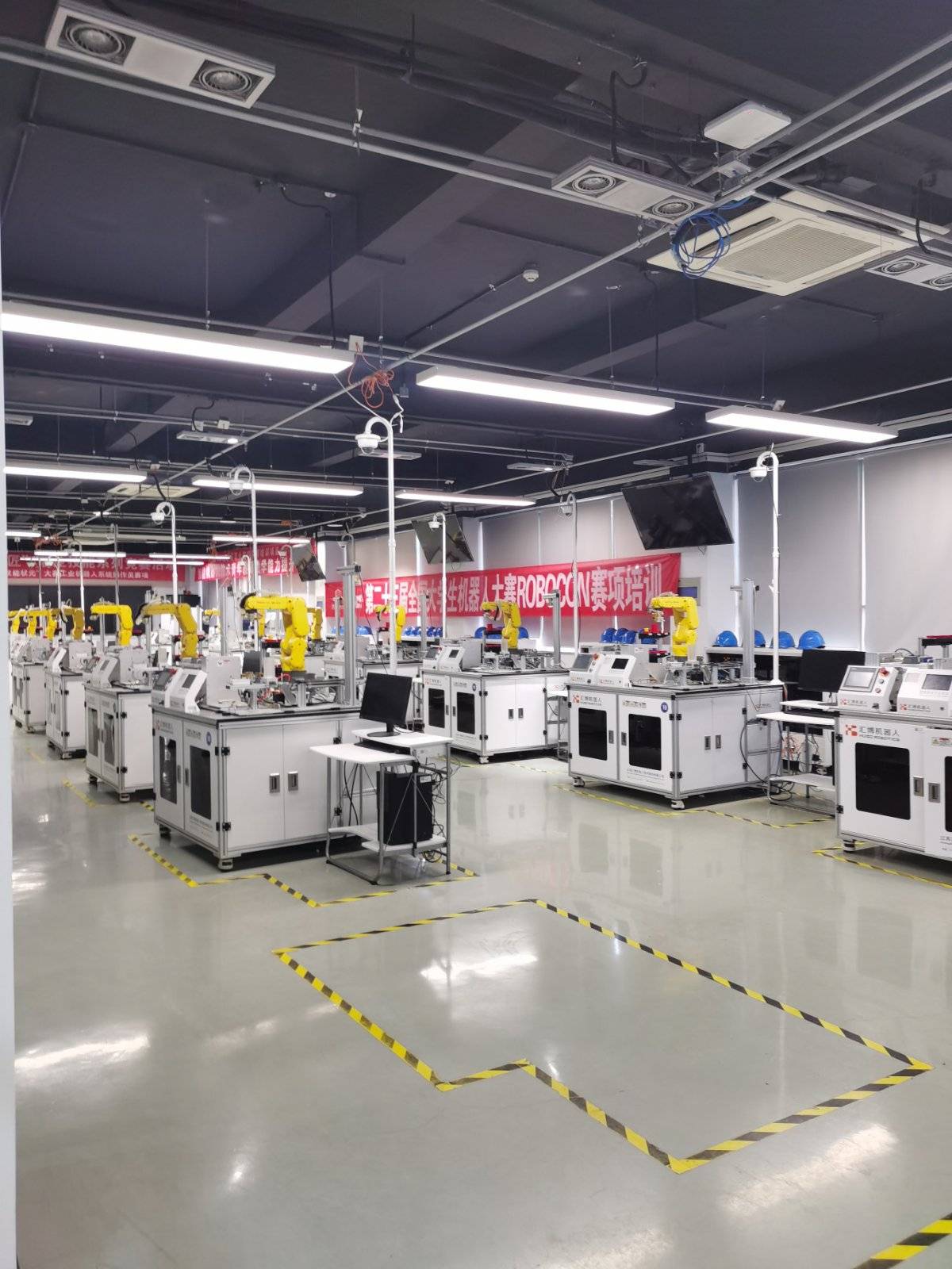 State-of-the-art equipment students use for studying robotics at Suzhou Vocational University.