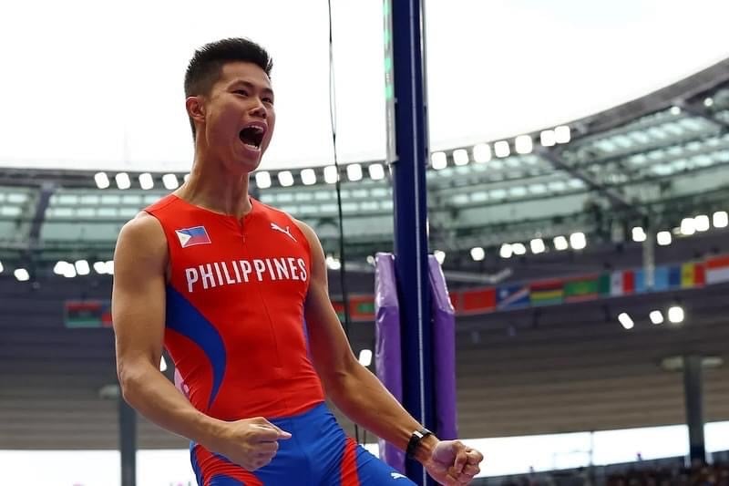 Injured Obiena back in Manila
