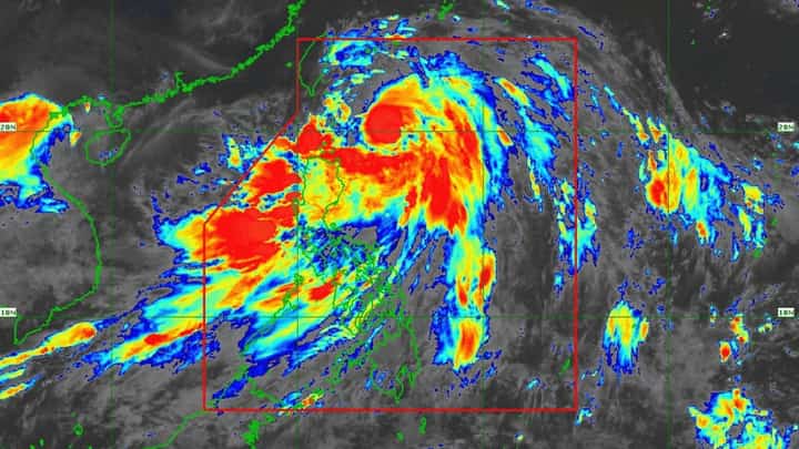 typhoon carina