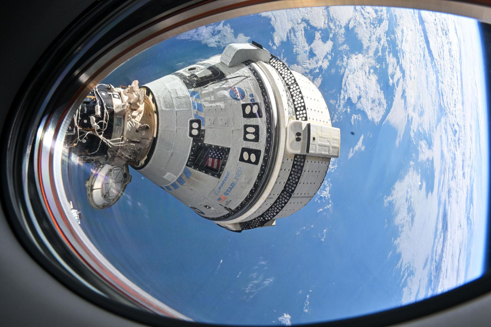 Troubled Starliner returning sans crew