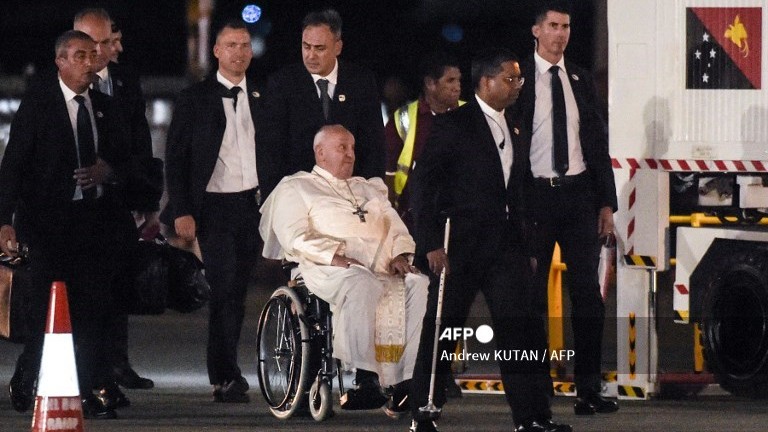 Pope Francis lands in Papua New Guinea