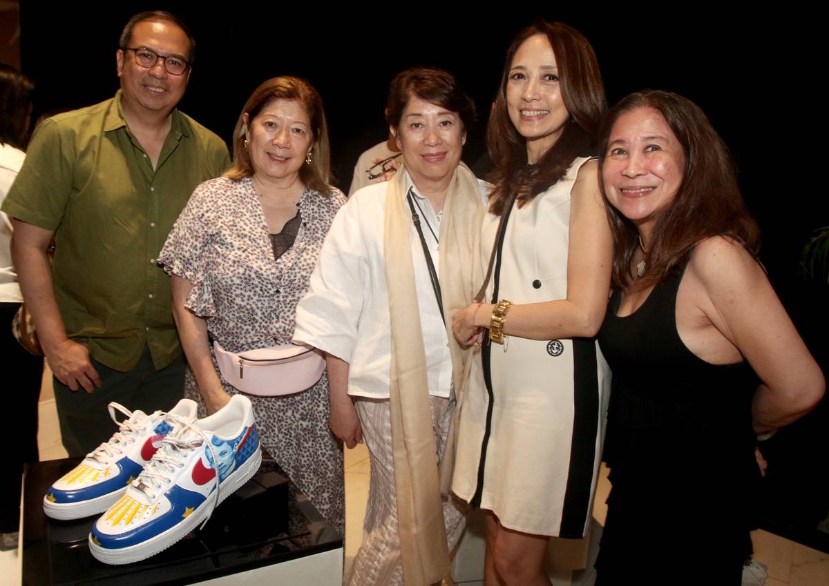 Dondi Alikpala, Helen Ho-Delgado Doris Magsaysay-Ho, Kara and Taimi Cruz.
