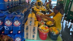 Parañaque fire victims receive aid from Bong Go