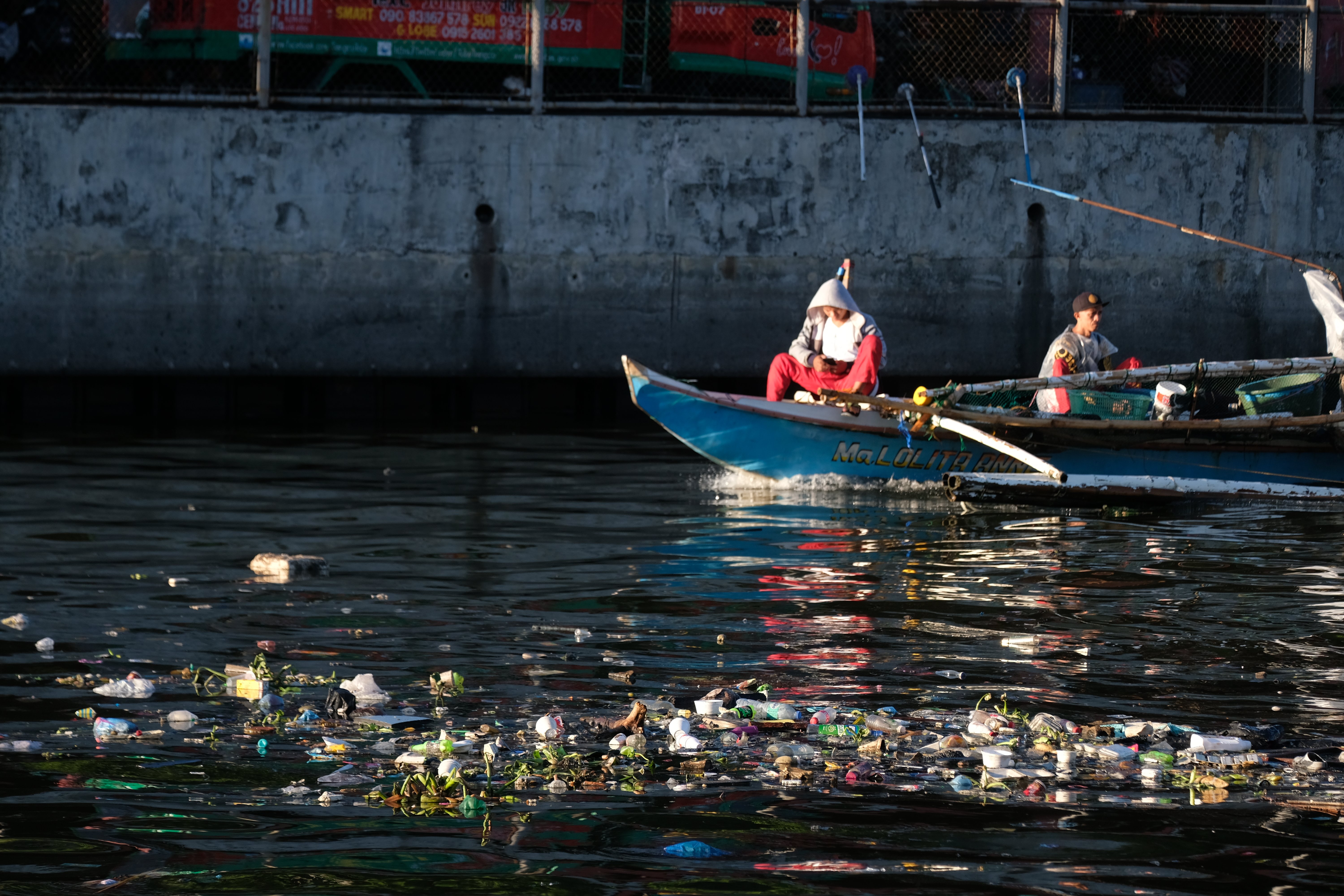 THE country’s sachet economy further intensifies marine plastic pollution.