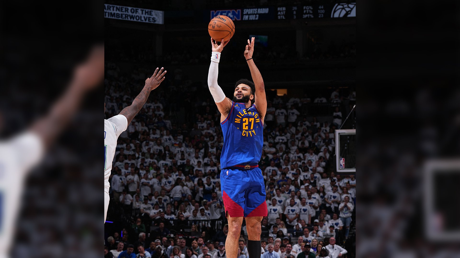 Jamal Murray signs a whopping $208-million contract extension with the Denver Nuggets.