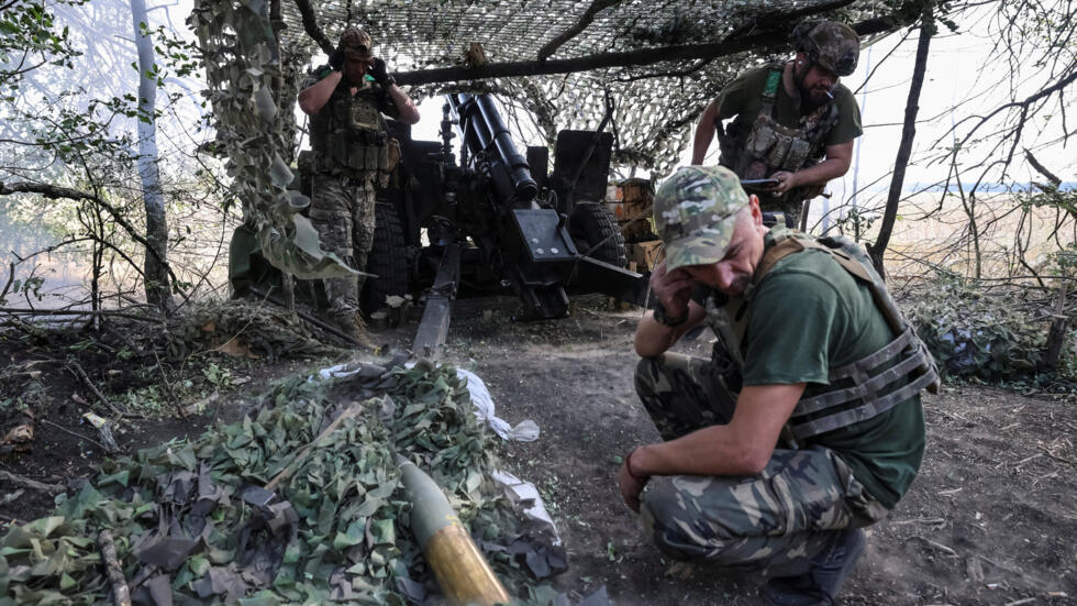Russian forces advance in eastern Ukraine