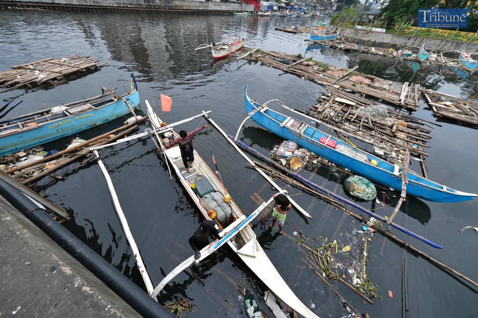 Boats on Navotas river
