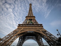 Eiffel family rebuffs Olympic rings staying on tower
