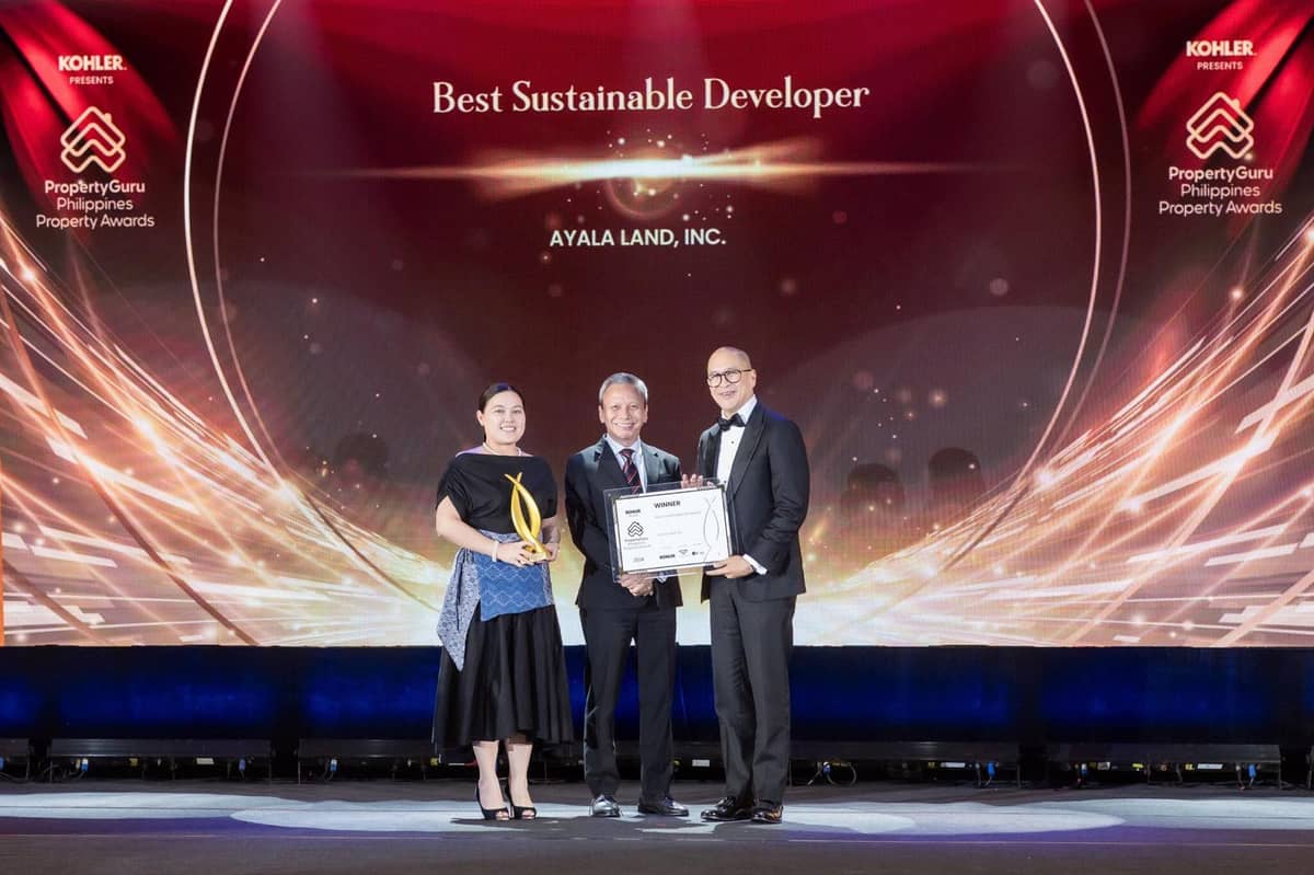 From L-R: Mabel Reyes, Corporate Sustainability Manager, Ayala Land, Inc.; PropertyGuru judge Luis Enrique Mangosing; Hans Lopez-Vito, Head of Brand Experience and Brand Strategy, Ayala Land Inc.