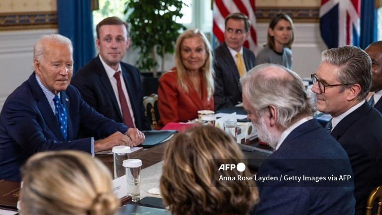 Biden shrugs off Putin’s war threats amid missile tensions