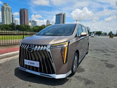 A GRANDSTAND RIDE: GAC’s flamboyant MPV M8 draws attention to itself — in a nice way