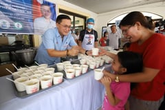 Go leads soup kitchen op in Laguna