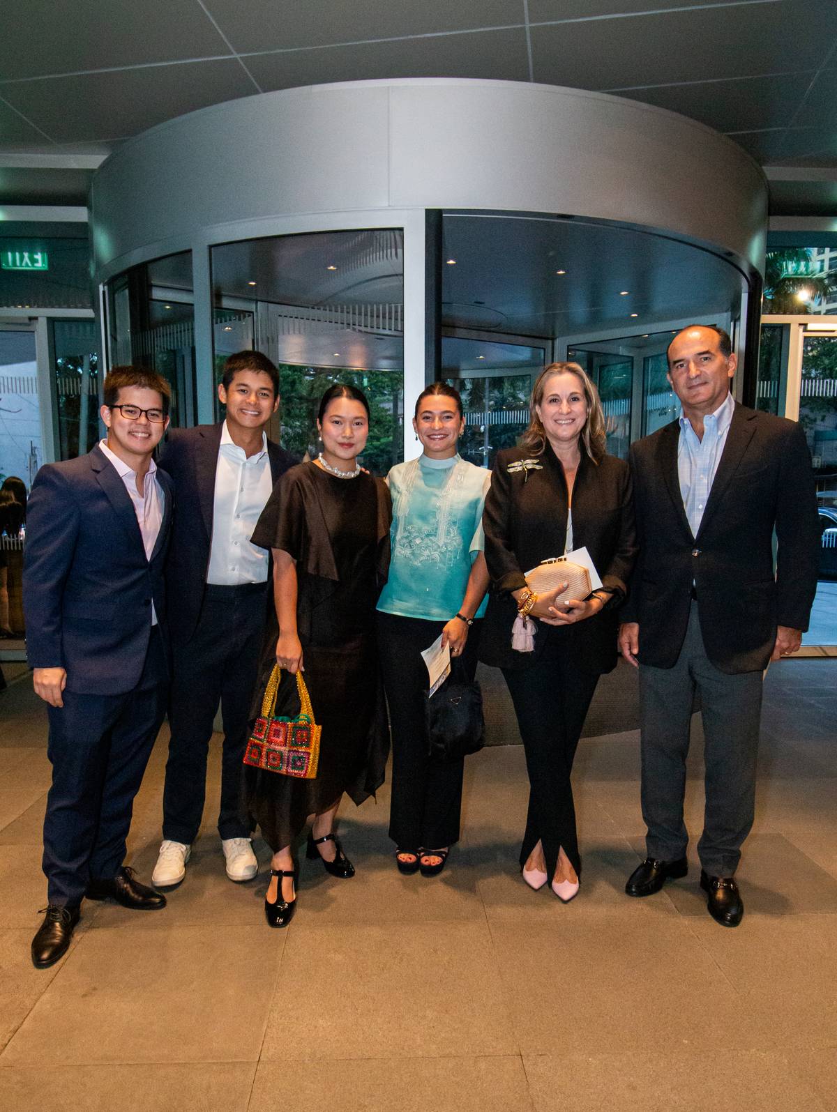 Joshua de Luzuriaga, Thomas de Luzuriaga, Paulina de Luzuriaga, Bea Elizalde, Sofia Zobel Elizalde and Patxi Elizalde.