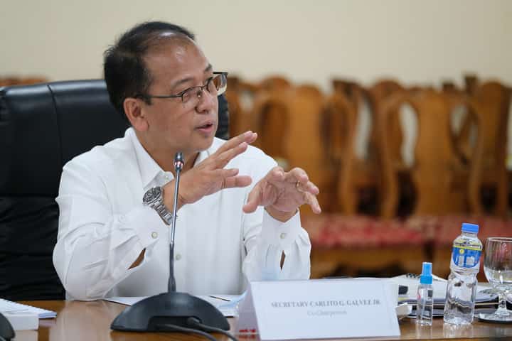 OPAPRU Secretary Carlito Galvez