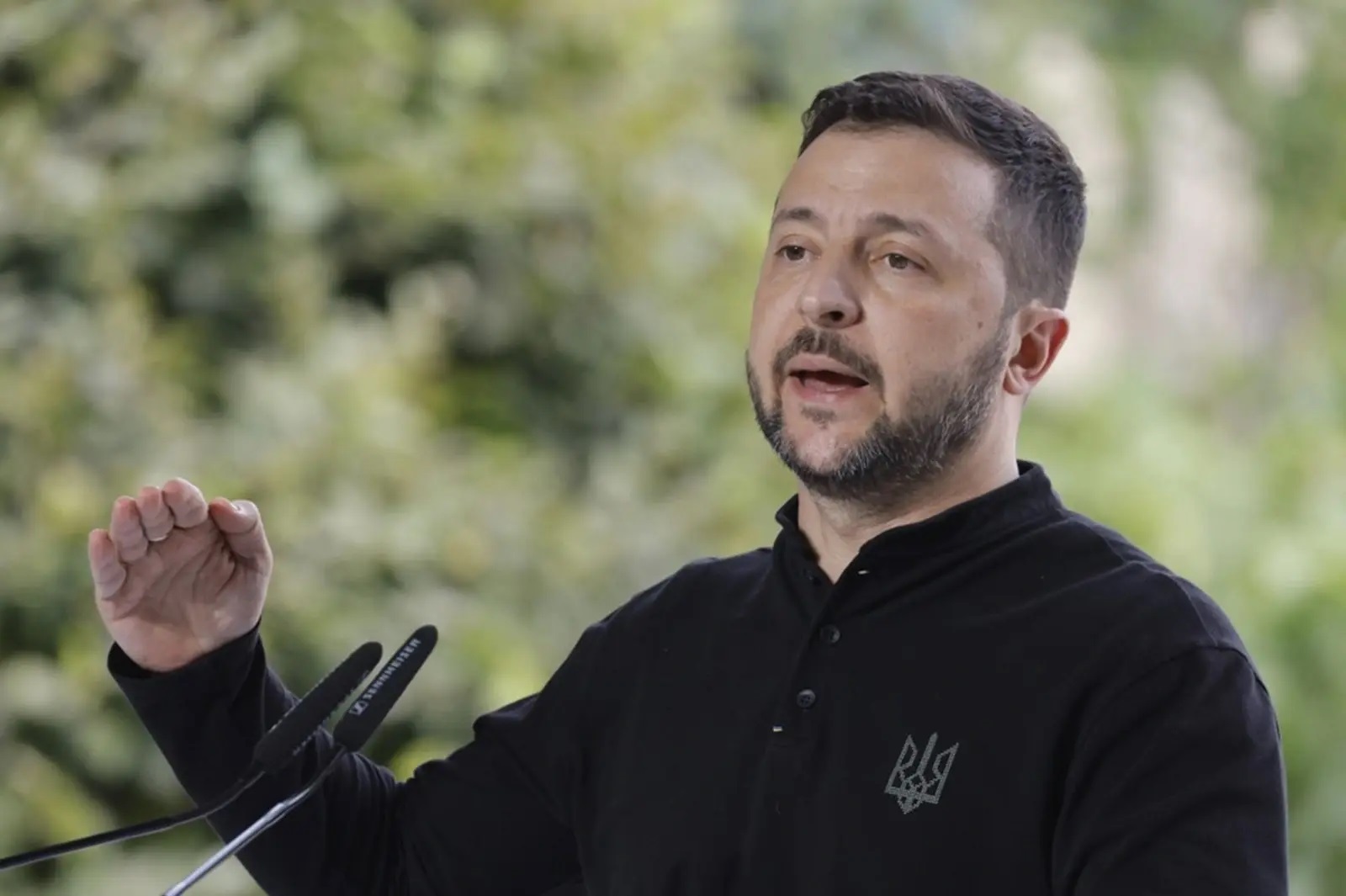 Zelensky urges West: Permit Kyiv strike
