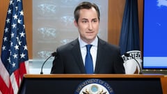 US backs Philippines over China despite reef pullout