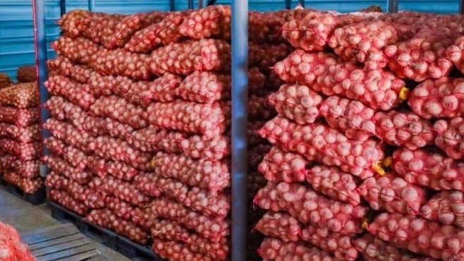 2K metric tons of onions arrive 
