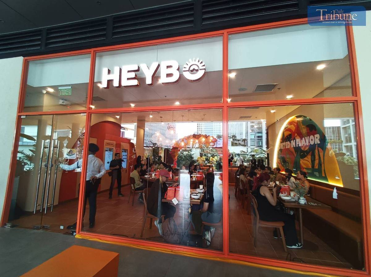 TRIBUNE-heybo-one-ayala-entrance