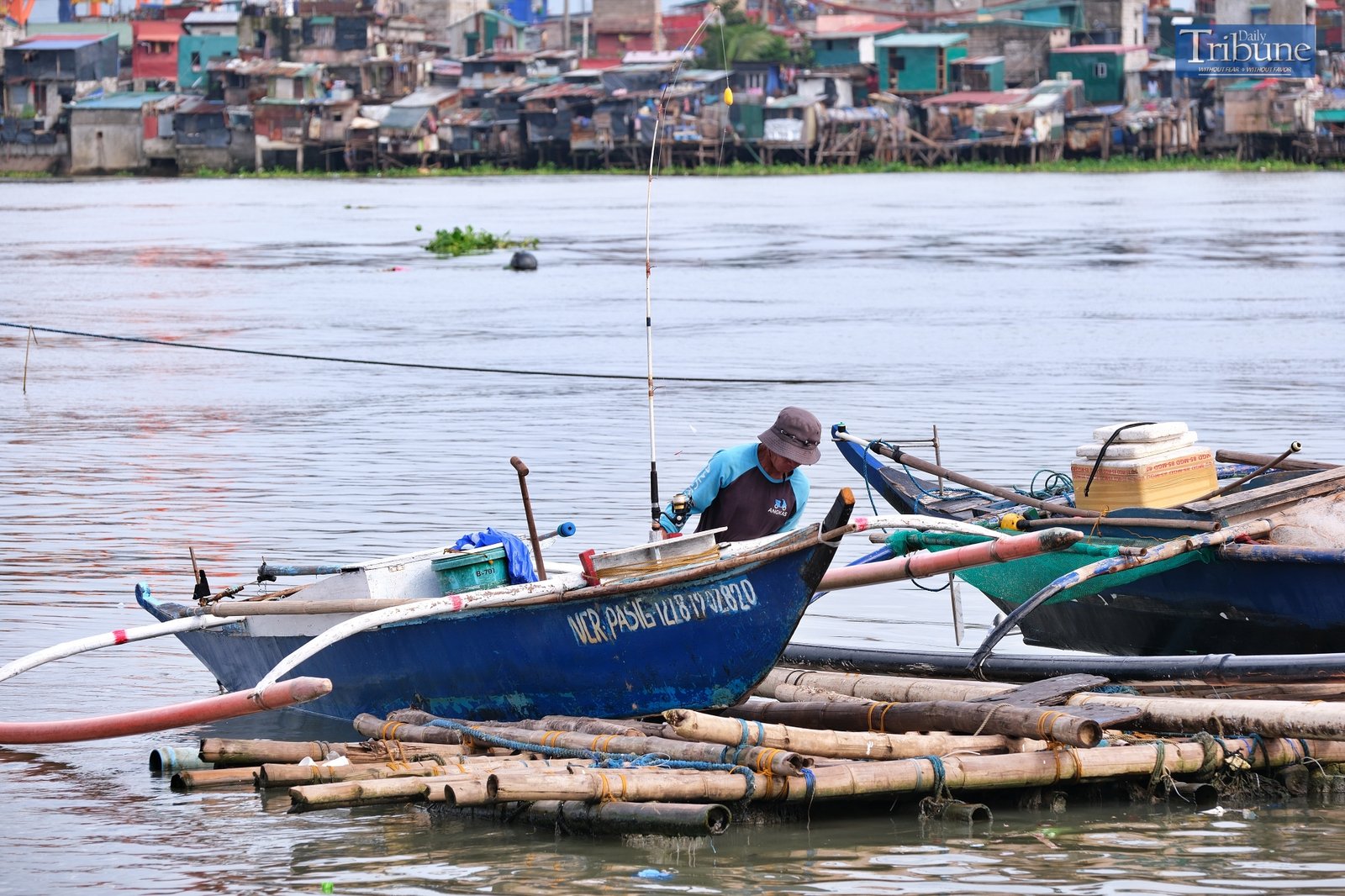 TRIBUNE-fishingboat