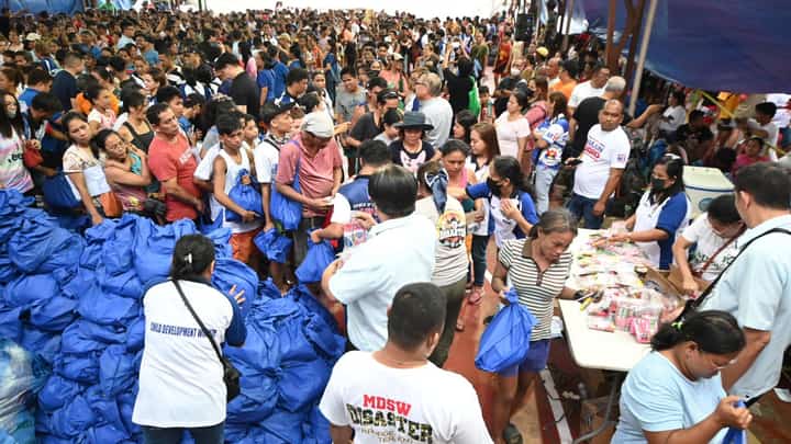 Tondo fire victims provided aid