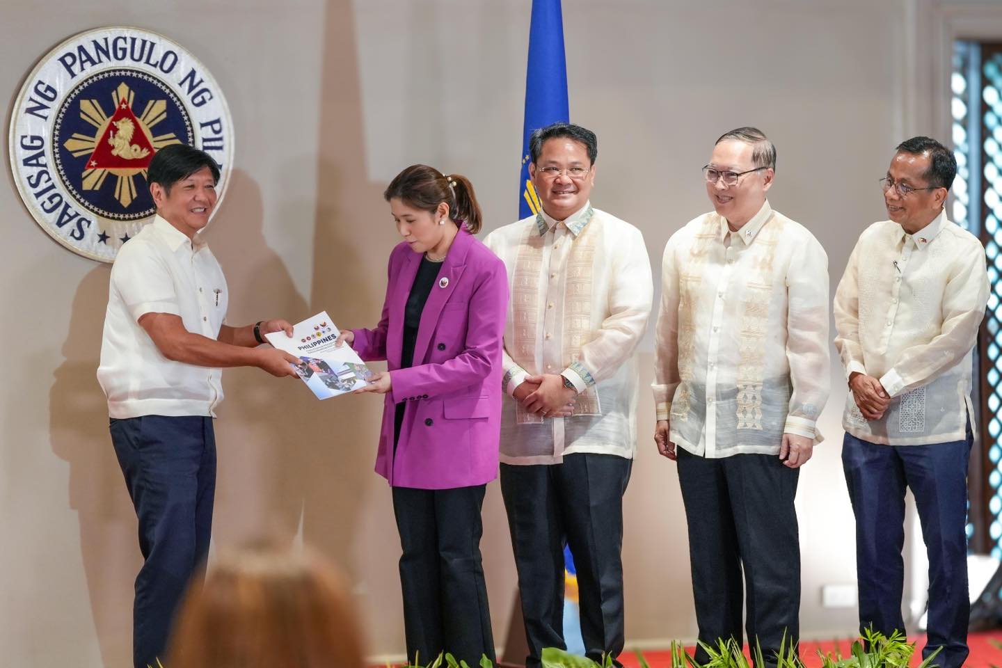 Marcos solidifies commitment to transparent, transformative leadership